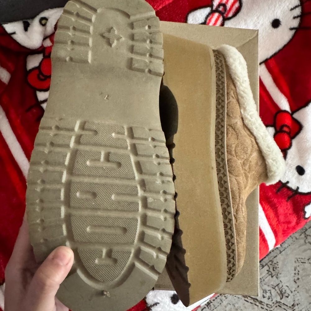 Coach Tan Suede Slippers with White Fur Trim - Picture 5 of 9